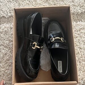 Steve Madden Lando Black Glossy Leather Loafers with Gold Accent